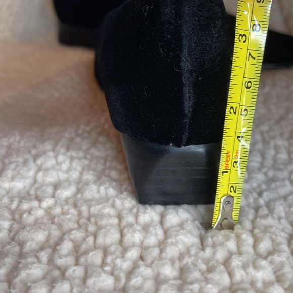 Hillary & Hanson Holly Velvet pump size 8.5 NWOT - Picture 7 of 12